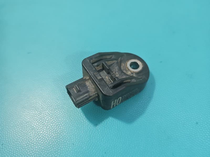 Czujnik uderzeniowy uderzenia Toyota Rav4 IV 89173-12180