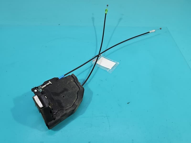 Zamek tył lewy Toyota Auris II 4pin