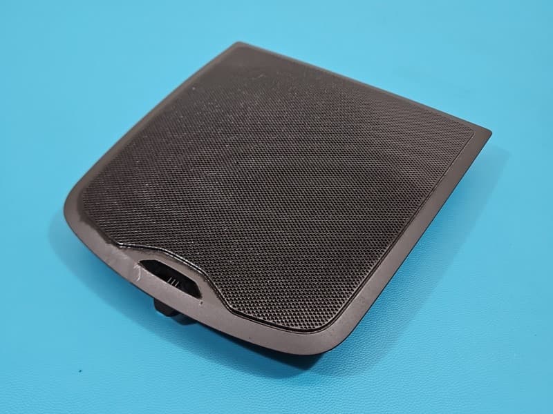 Osłona ZAŚLEPKA PLASTIK osłona głośnika BMW iX3 G08 6840081