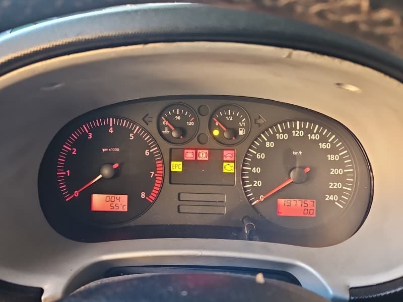 Licznik Seat Leon I Toledo II 1,6 16V 1M0920802A EUROPA