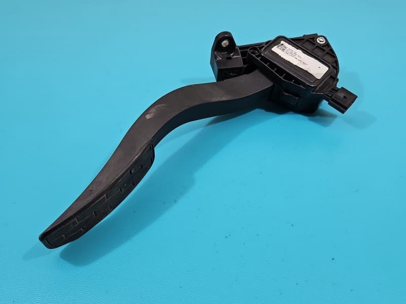 Pedał gazu potencjometr Jaguar XE X760 2,0d 204DTD GX73-9F836-AA