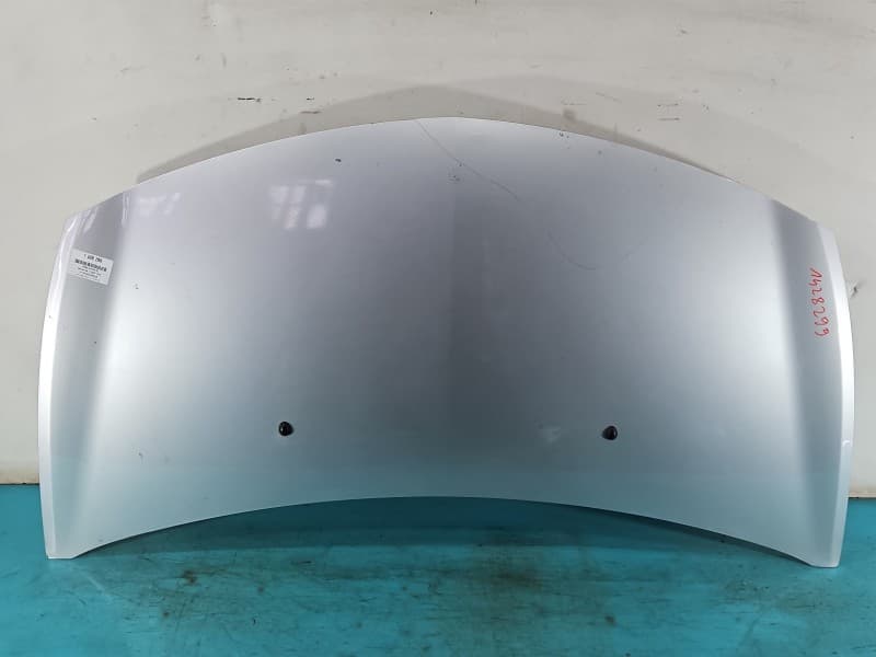 Maska przednia Renault Clio III srebrny TED69