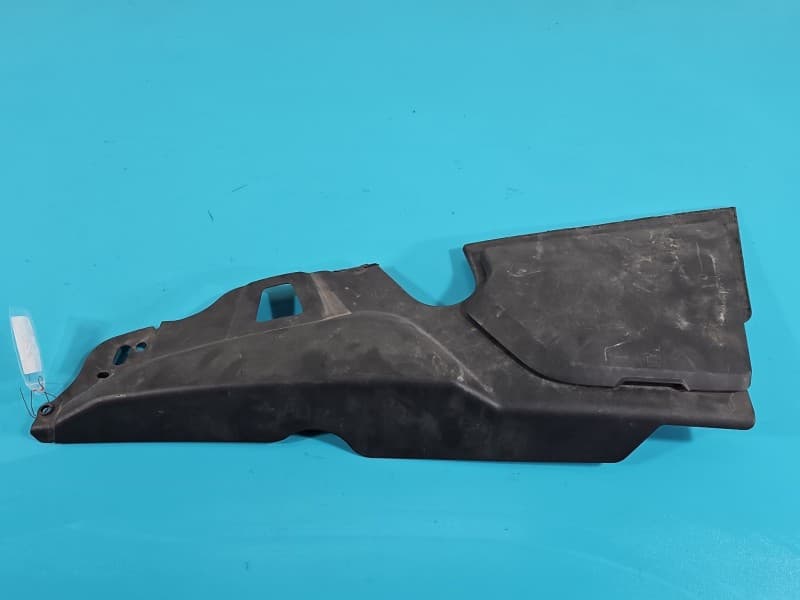 Osłona ZAŚLEPKA PLASTIK z pod maski, przód prawa Porsche Cayenne II 7P5806442