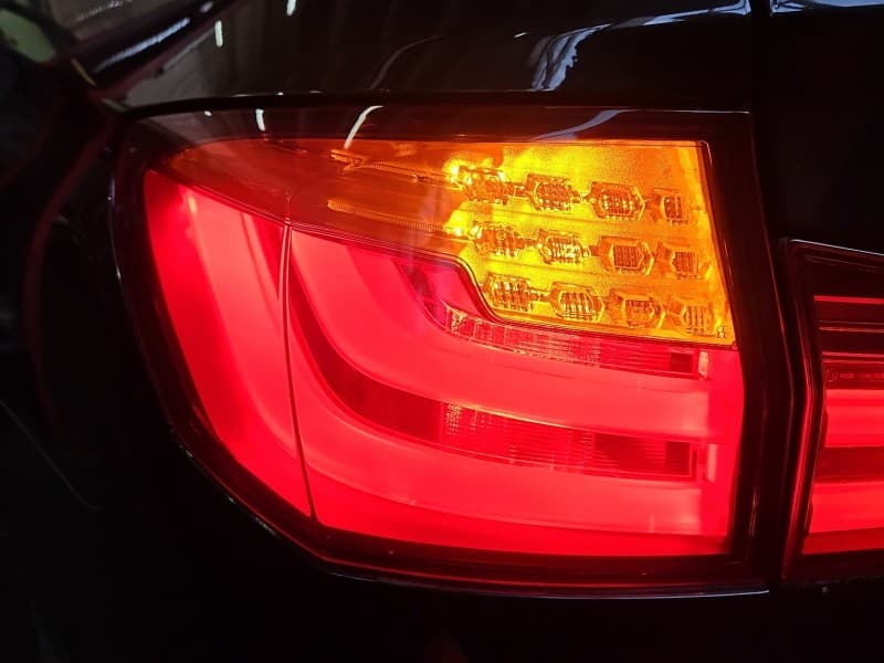 Lampa tył lewa błotnika Bmw f10 f11 kombi EUROPA