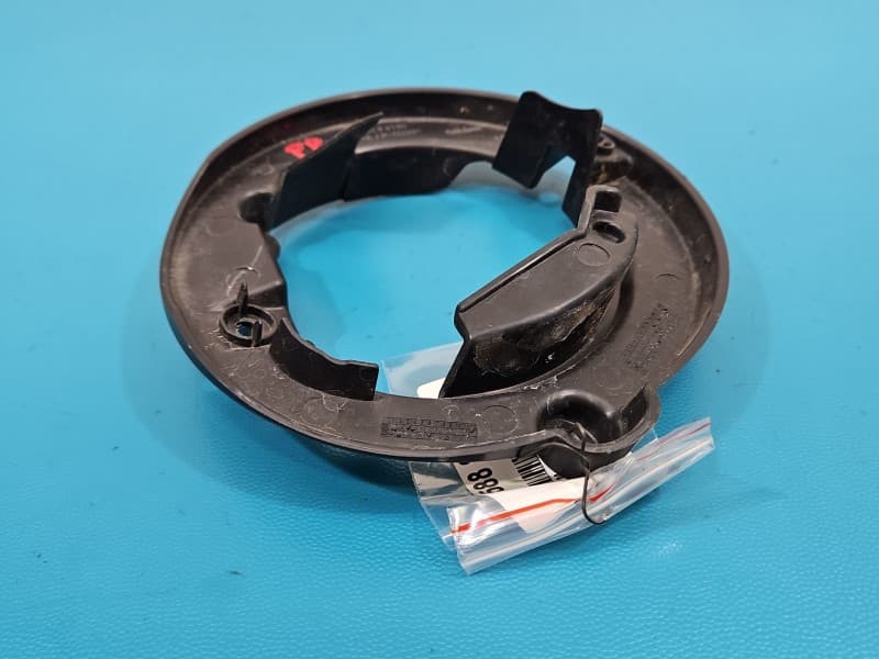 Mocowanie uchwyt halogenu przód prawe Toyota C-HR I 16-23 81481-F4140