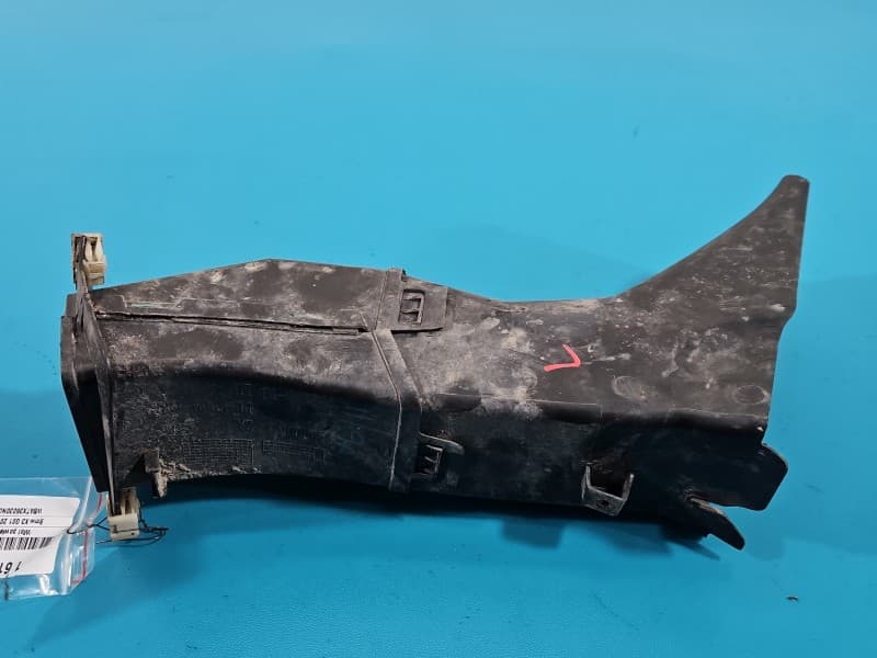 KIEROWNICA Wlot powietrza BMW X3 G01 2,0d 7400003