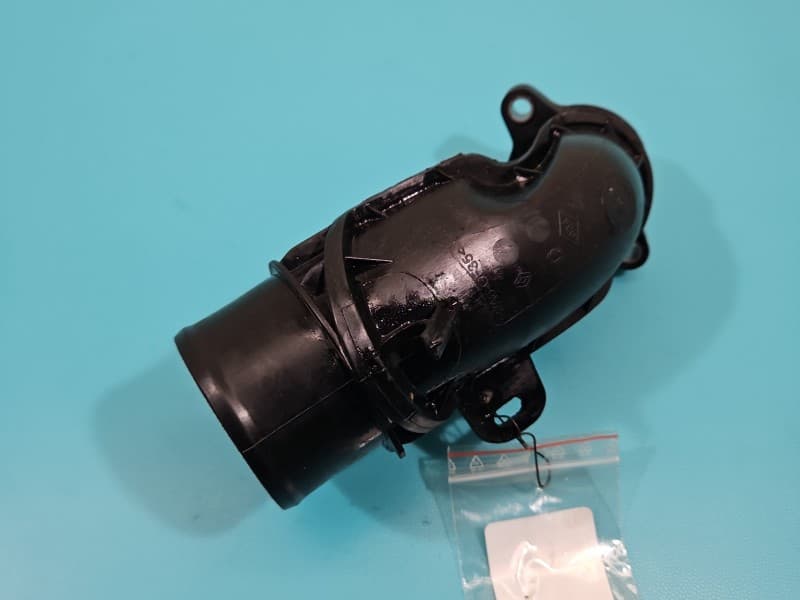 Rura Renault Megane IV 1,3 TCe 165767385R 165767385RD A0081534428 223652425R przewód Przewód powietrza