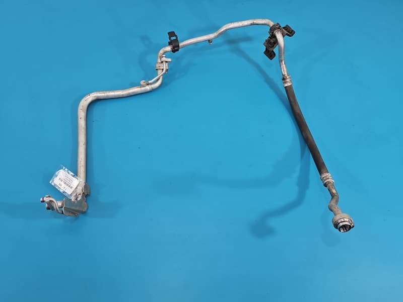 Przewód klimatyzacji rurka Vw Passat B8 1,4 tsi 5Q1816738H