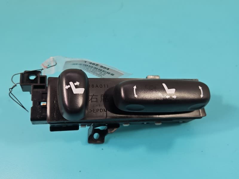 Przełącznik FOTEL PRAWY LEXUS RX II 03-08 18A188
