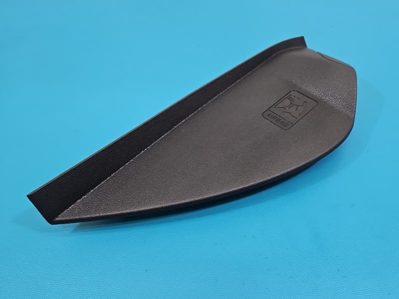 Osłona ZAŚLEPKA PLASTIK KONSOLI LEWA Skoda Octavia IV 5E3857503 5E3857503A