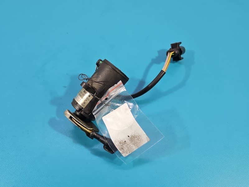 Pedał gazu potencjometr Vw Passat B4 1,9 tdi 0205001037 3A1721568B
