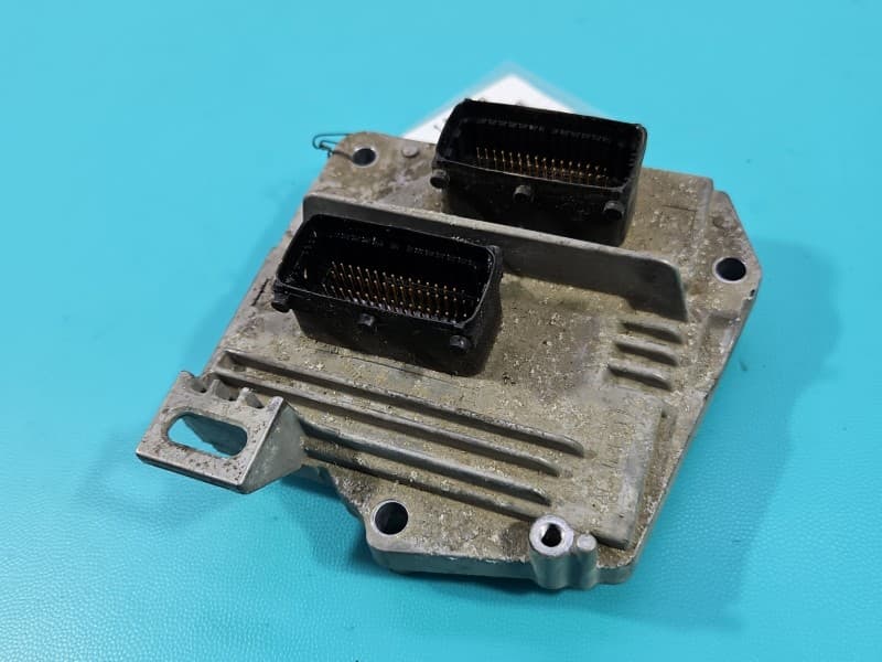 Komputer Sterownik silnika Opel Astra III H 1,6 16V 12230740