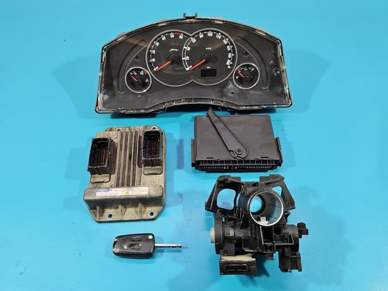 Komputer Sterownik silnika Opel Meriva A 1,7 cdti 8980003221