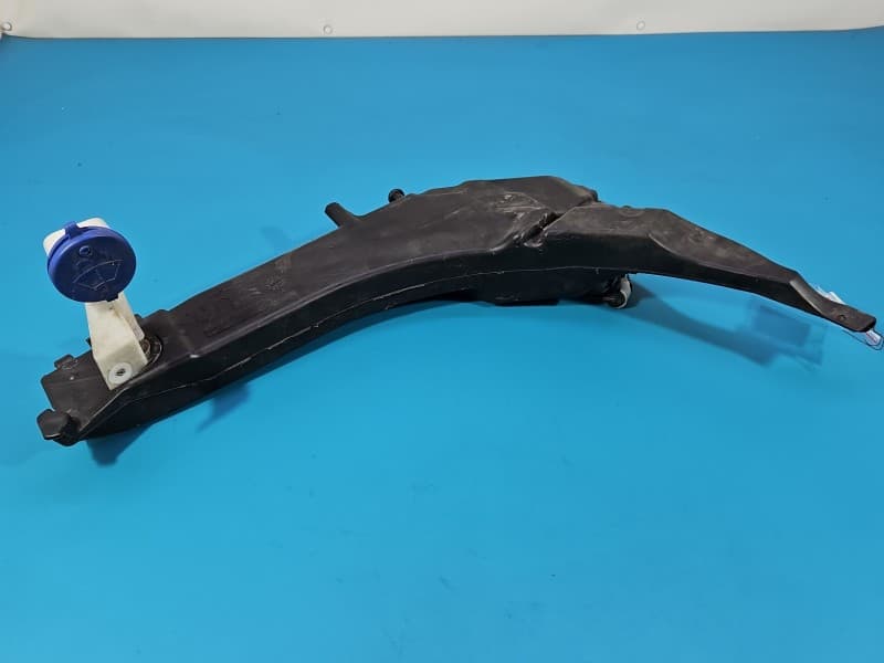 Zbiornik Zbiorniczek płynu spryskiwacza Peugeot 308 II T9 9801927380