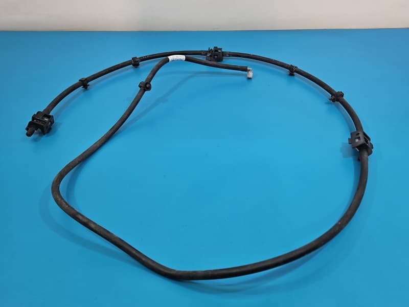 Spryskiwacz maski Mercedes W213 A2138608900 szyby przedniej