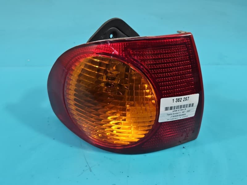 Lampa tył lewa błotnika Toyota Corolla E11 sedan EUROPA