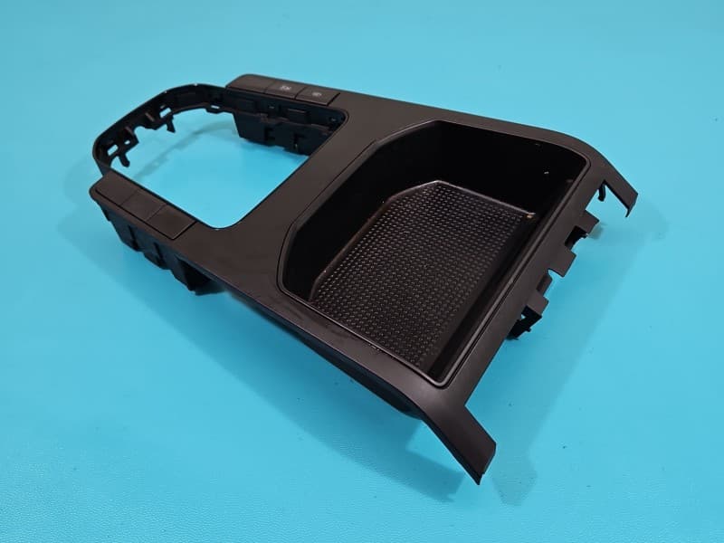 Osłona ZAŚLEPKA PLASTIK RAMKA WYBIERAKA BIEGÓW Seat Ibiza V KJ 6F 6F0863283