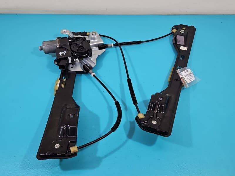 Podnośnik przód prawy SZYBY WINDA 13260138 20951582 Opel Zafira C 7pin 5d HB