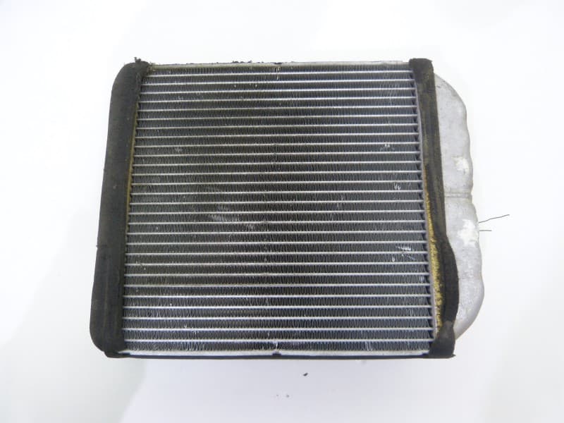 Nagrzewnica Mitsubishi Carisma EUROPA