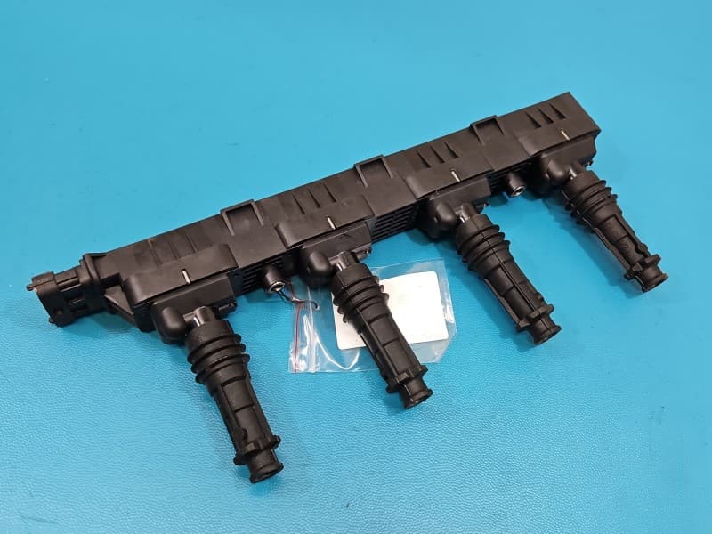 Cewka zapłonowa Opel Astra III H 1,4 16V 6 PIN 0221503472