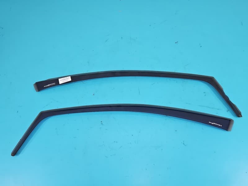 Osłona ZAŚLEPKA PLASTIK OWIEWKA SZYBY LEWA I PRAWA Ford Kuga Mk1 I 08-13