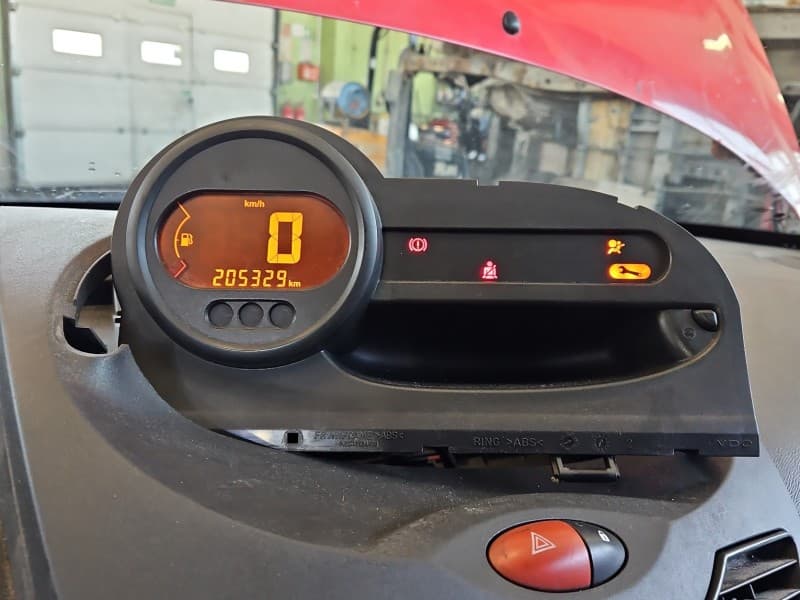 Licznik Renault Twingo II 1.2 8V wiel 8200725326 EUROPA
