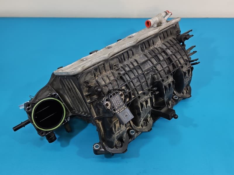 Kolektor ssący Vw Golf Sportsvan 1,4 TSI Czca 04E145749F 04E129711L