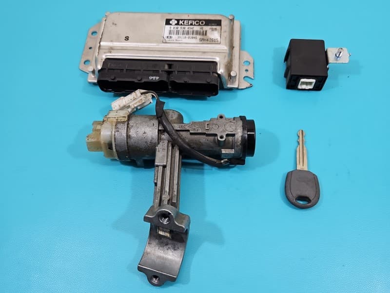 Komputer Sterownik silnika Kia Picanto I 1,1 wiel 39110-02045 9030930494F