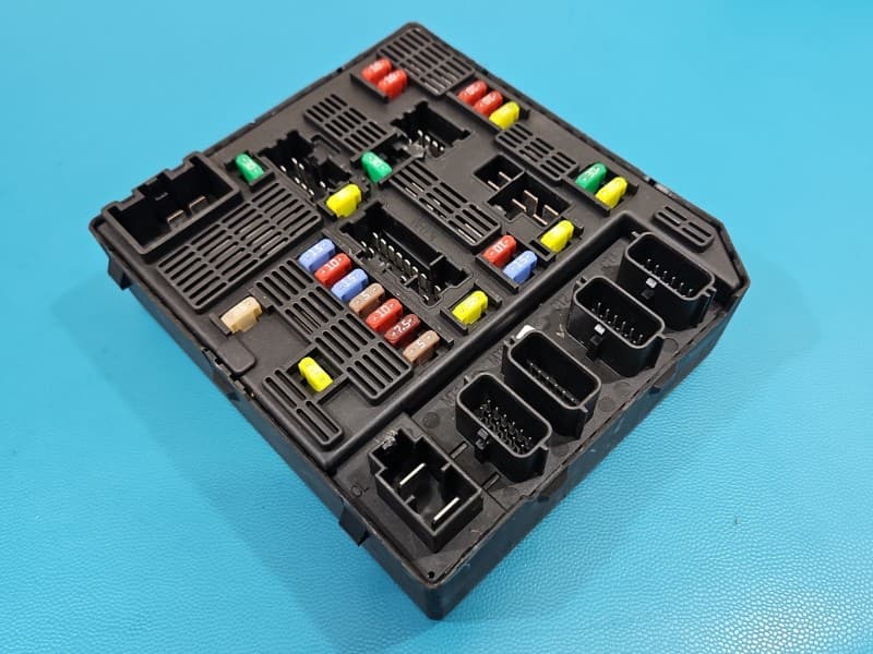 Sterownik moduł USM Renault Fluence 284B66760R A2-C736-4400-1-00