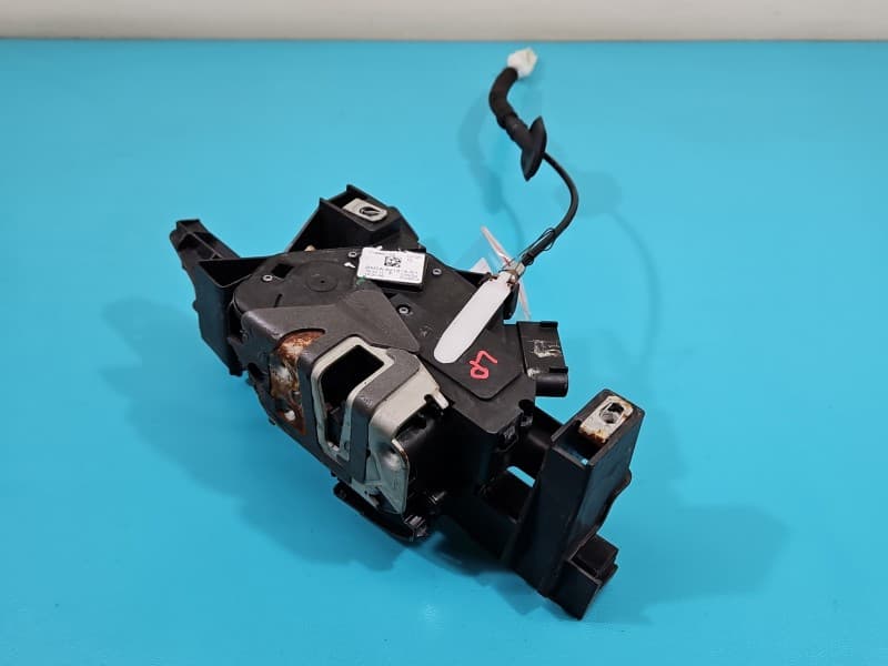 Zamek przód lewy Ford Mondeo Mk5 EUROPA 5 pin DS73-F219A65-KK BM5A-A21813-AH