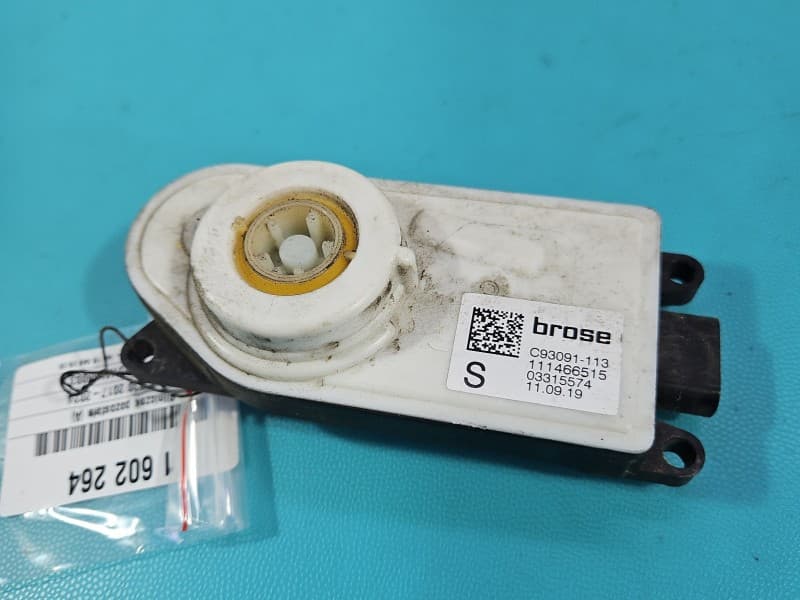 Silniczek żaluzji / 4-pin BMW G30