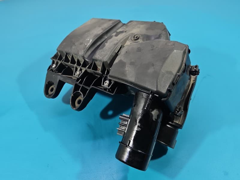 Obudowa filtra powietrza Peugeot 308 III 1,5 hdi 9828002080