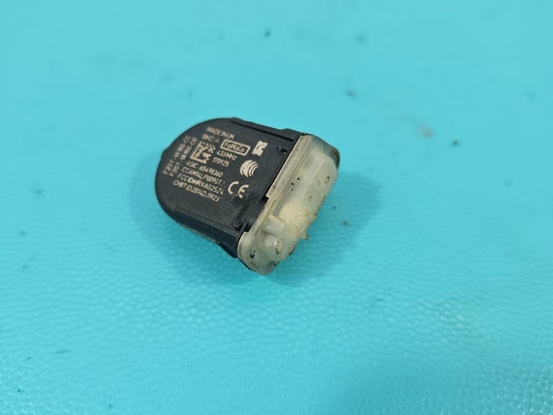 Czujnik ciśnienia opon Ford Mondeo Mk5 65498360 2014DJ1923 F2GT-1A180-DC TPMS
