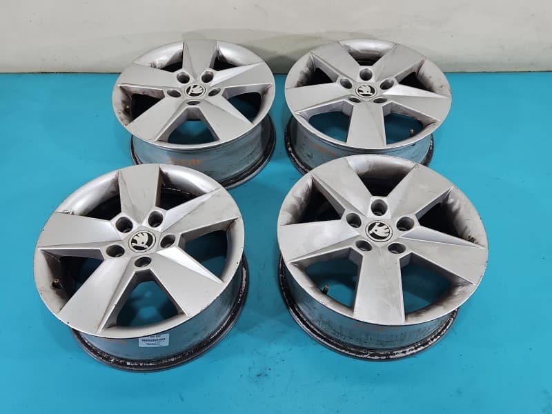 4X alufelgi felgi komplet Skoda Octavia III 5E0601025H