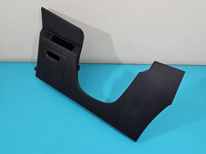 Osłona ZAŚLEPKA PLASTIK Osłona dolna deski + schowek Renault Clio V 19- 689213069R 2142605X