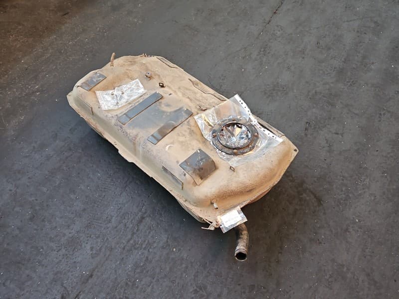 Zbiornik paliwa bak Suzuki Grand Vitara II 2,0 16V J20A