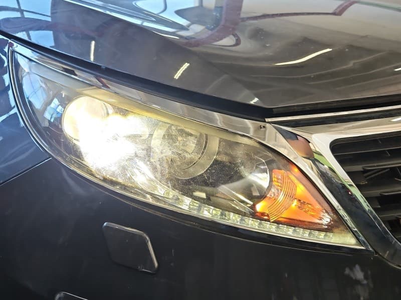 Reflektor prawy lampa przód Kia Sportage III 10-15 EUROPA 92102-3WXXX 92102-3UXXX