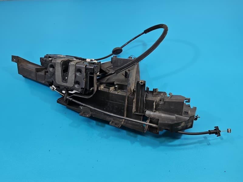 Zamek przód prawy Ford Kuga Mk1 I 08-13 EUROPA 10PIN Uszkodzona spinka linki 8V4A-S21812-CA