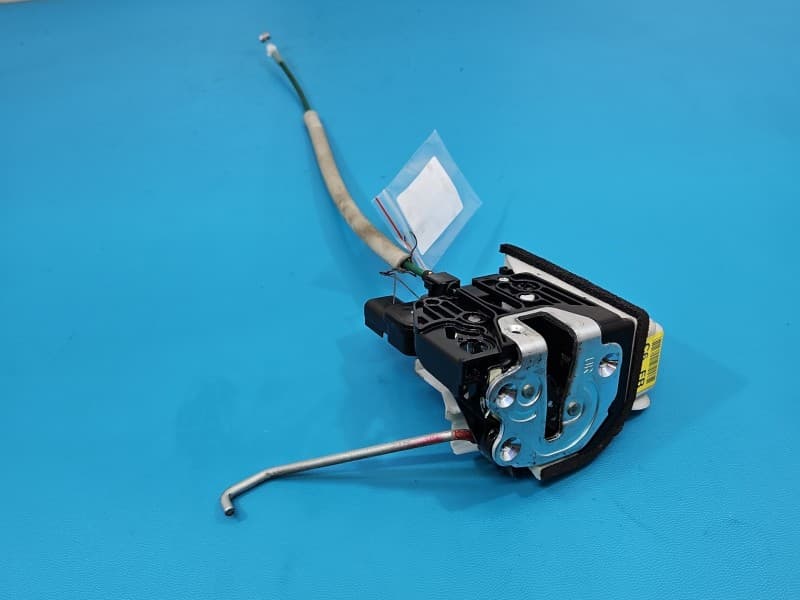 Zamek przód prawy Kia Rio III 11-14 EUROPA 4 pin