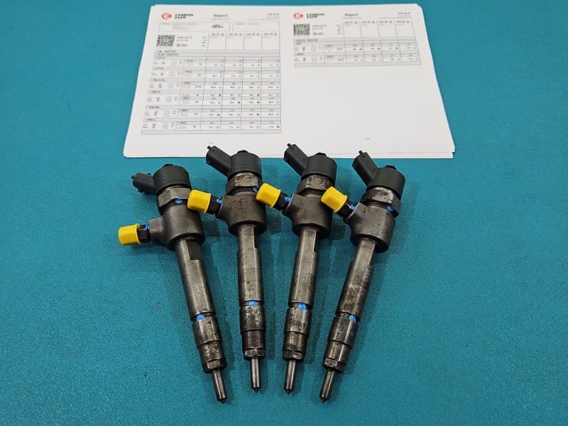 TESTOWANY Komplet wtryskiwaczy Alfa romeo 147 1,9 jtd 0445110119