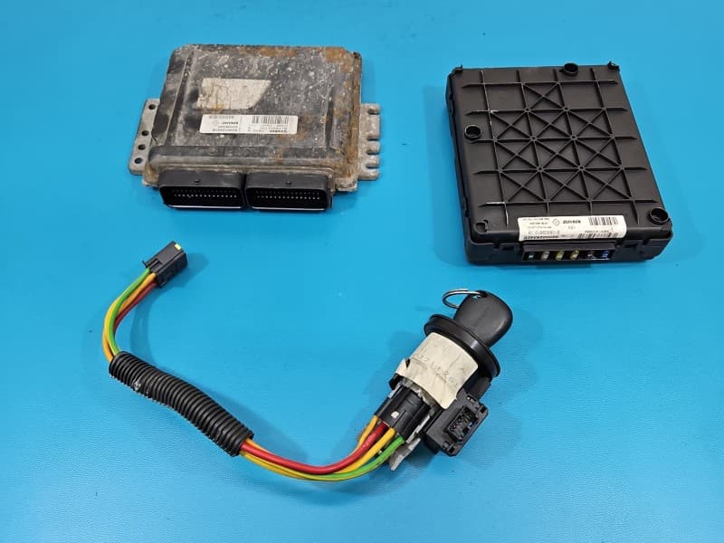 Komputer Sterownik silnika Renault Scenic I 1,6 16V 8200124318 8200080285