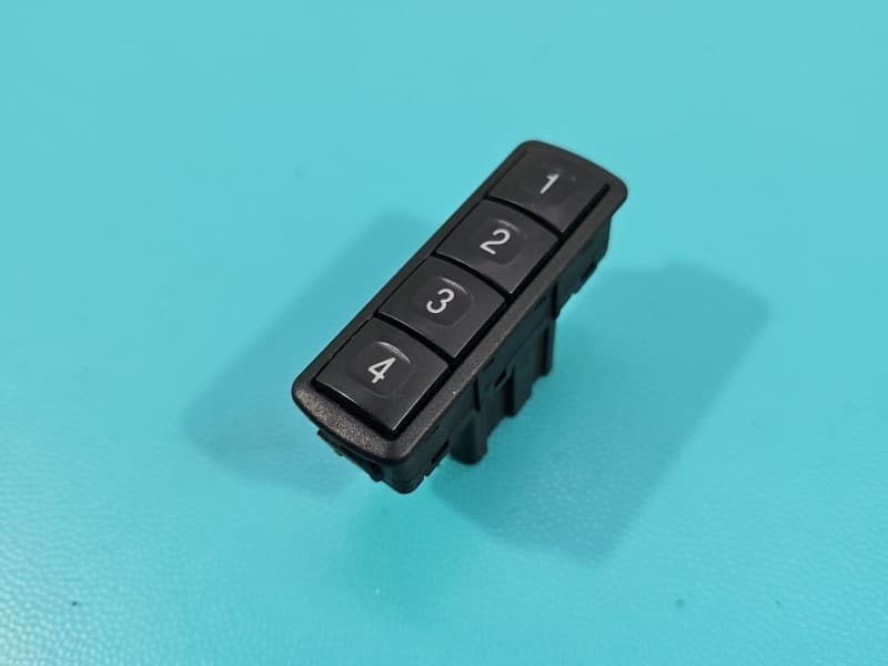Przełącznik PAMIĘCI FOTELA Ford S-max I MK1 7S7T-14776-AD