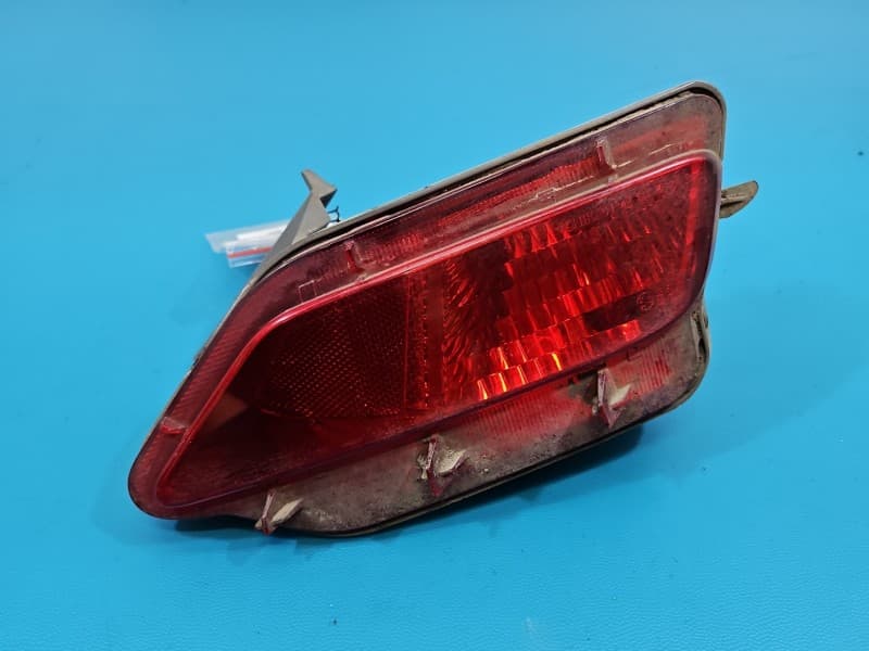 Lampa tył prawa zderzaka przeciwmgielna Toyota Rav4 IV