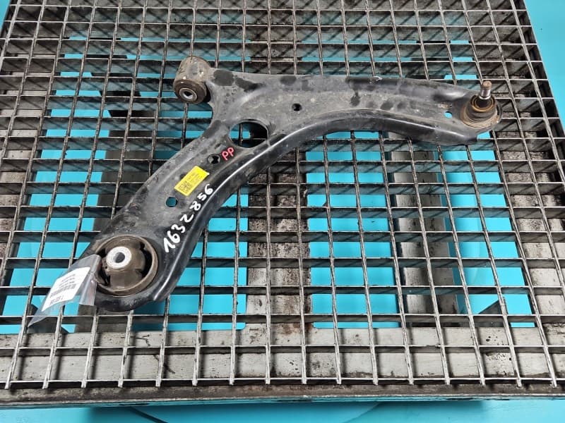 Wahacz przód prawy Hyundai Elantra VII 20- 54501AA100