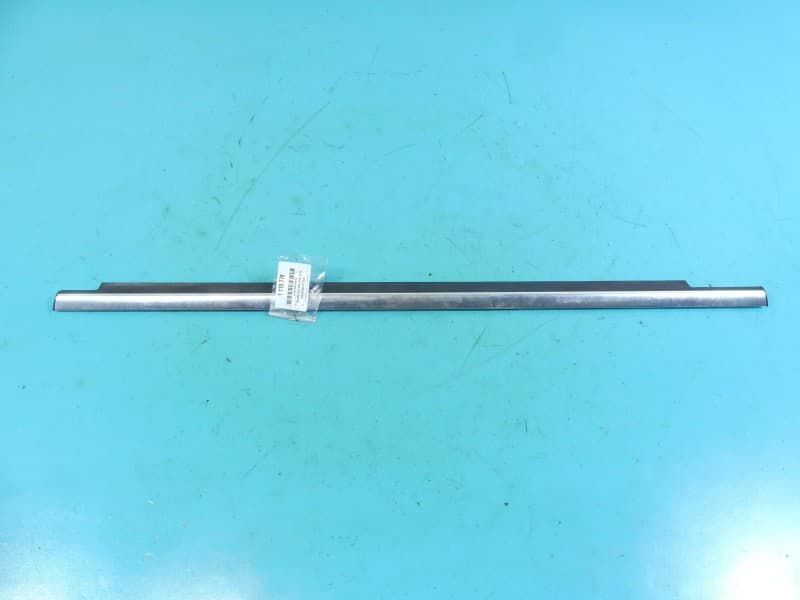 Listwa dekor deski Mercedes GLK X204 08- A2047353465 drzwi tył prawa