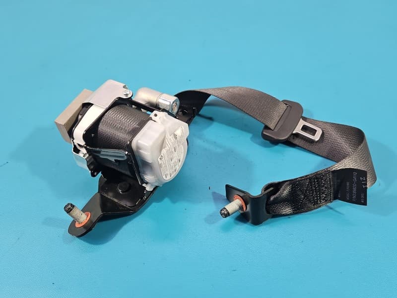 Pas bezpieczeństwa tył prawy Hyundai I30 III 16- 89820-G4110