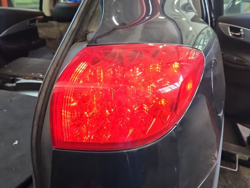 Lampa tył prawa błotnika INFINITI QX50 HB EUROPA P7008