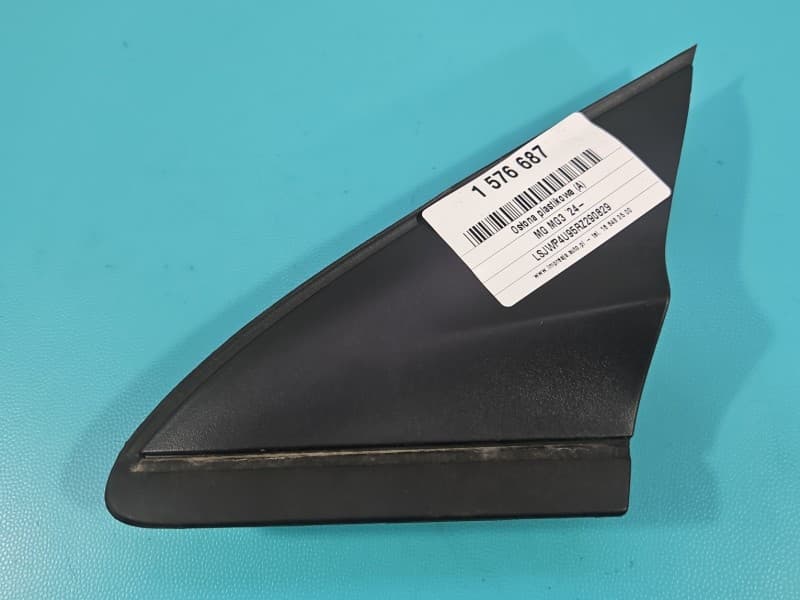 Osłona ZAŚLEPKA PLASTIK TRÓJKĄT BŁOTNIKA LEWY MG MG3 24- 11347055