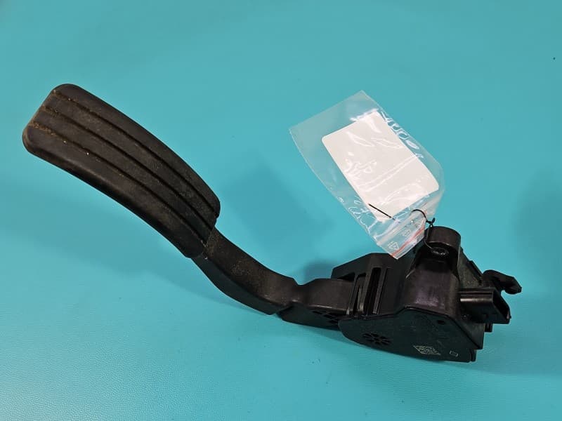 Pedał gazu potencjometr Renault Express 1,5 dci 180109176R