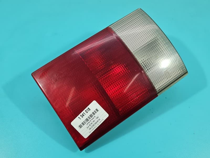 Lampa tył lewa klapy Audi 80 B4 sedan EUROPA 8A0945093J